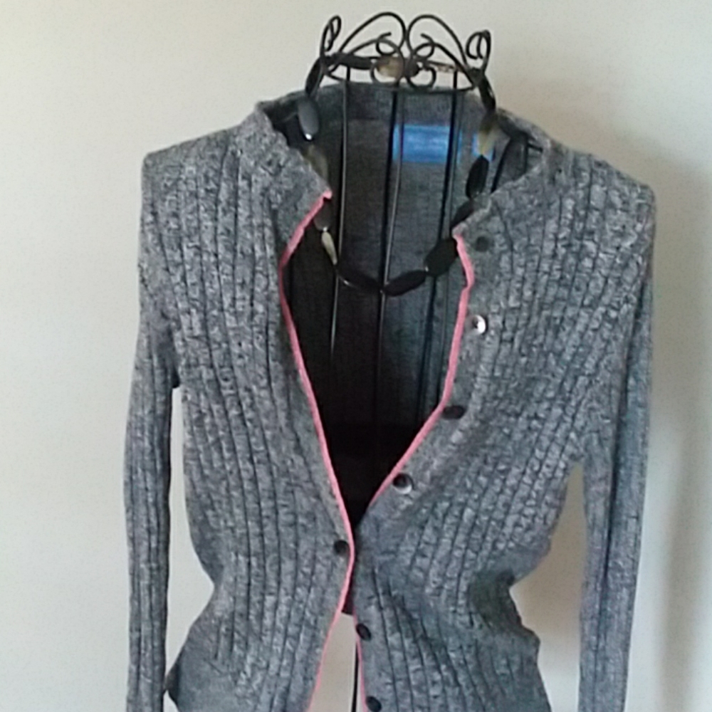 Vera wang sweater